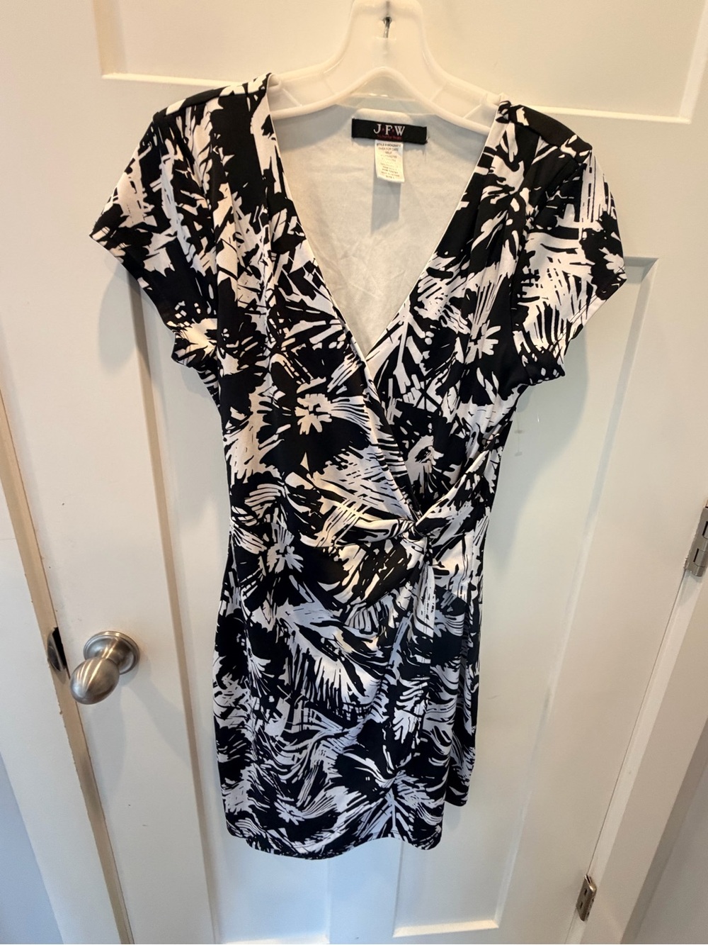 JFW Black White Abstract Wrap Dress Large V Neck Ruched Stretch